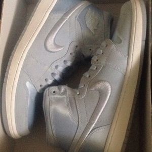 Jordan retro 1 seasons of her
